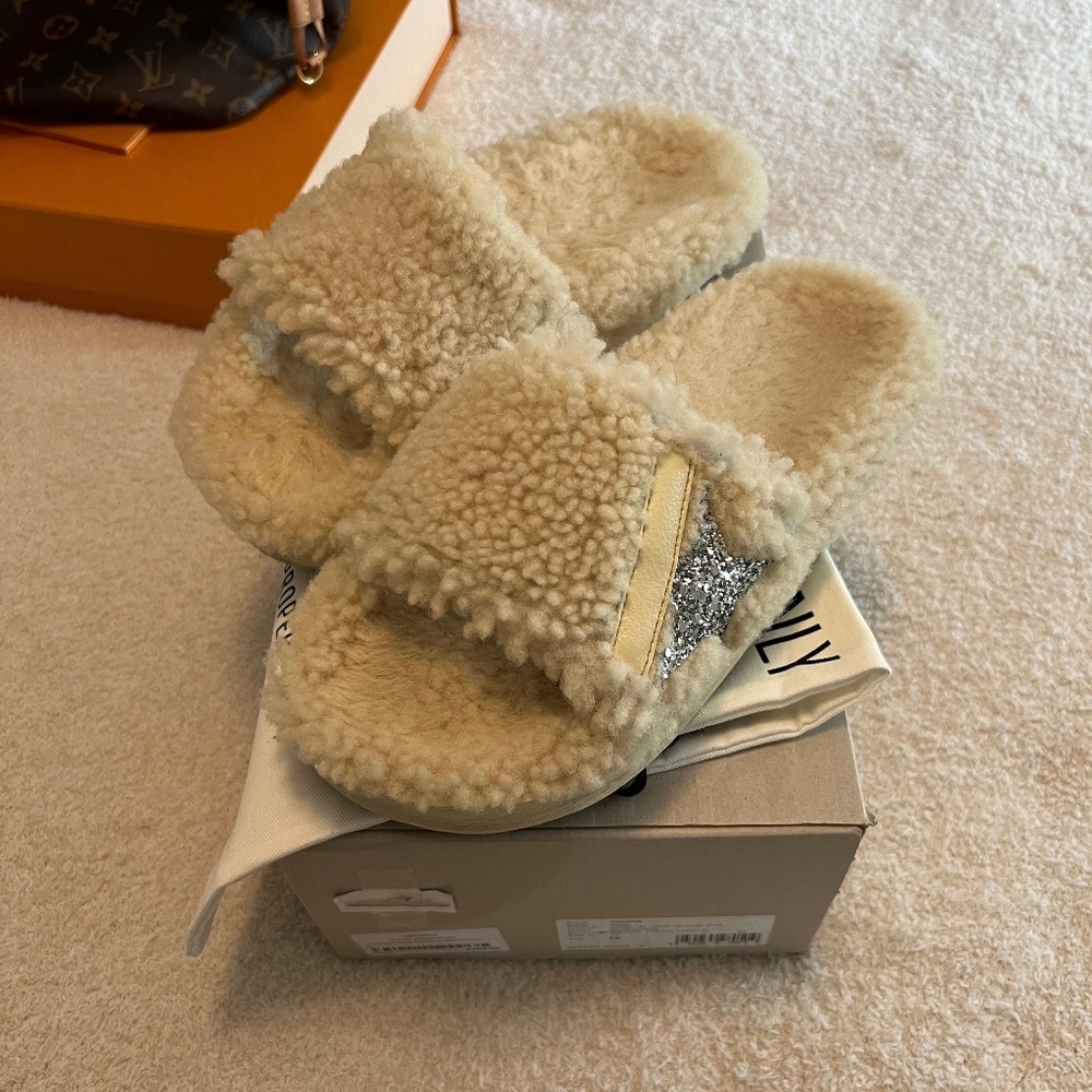 Golden Goose Poolstar in Beige Shearling with Silver Glitter Star Size 40